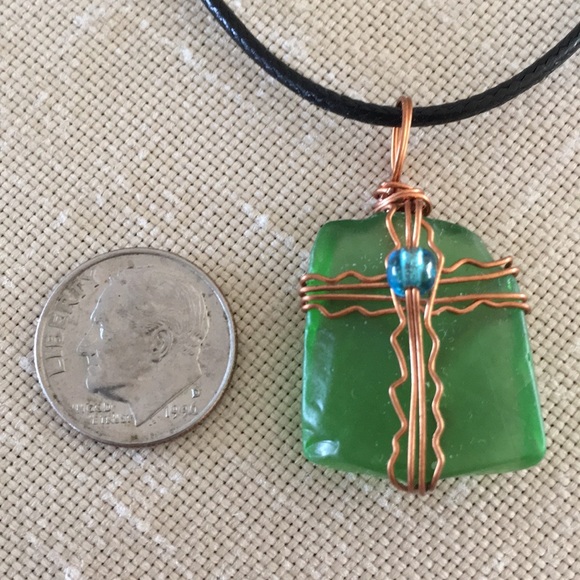 Vintage Green Glass Copper Cross Pendant Necklace - Picture 2 of 3